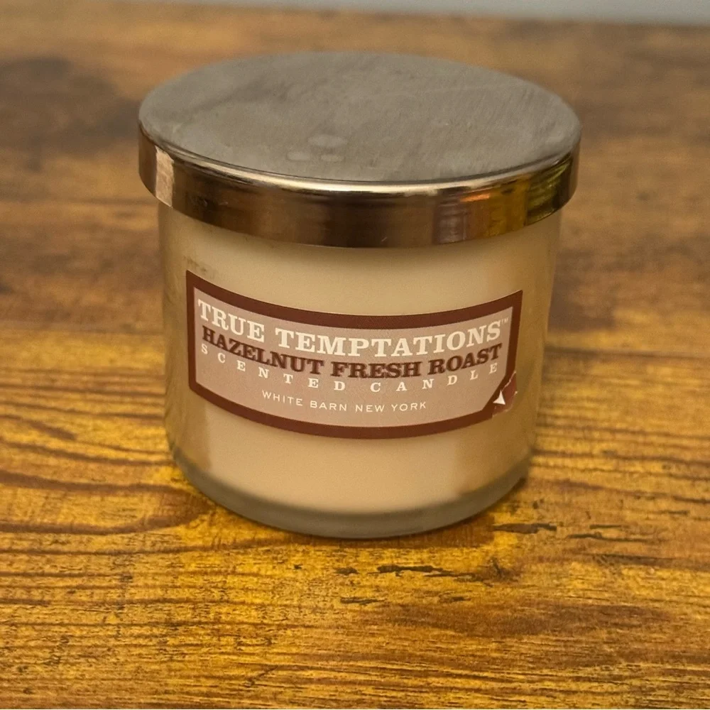 White Barn True Temptations Hazelnut Fresh Roast Candle 4 oz – Discontinued - Picture 1 of 9